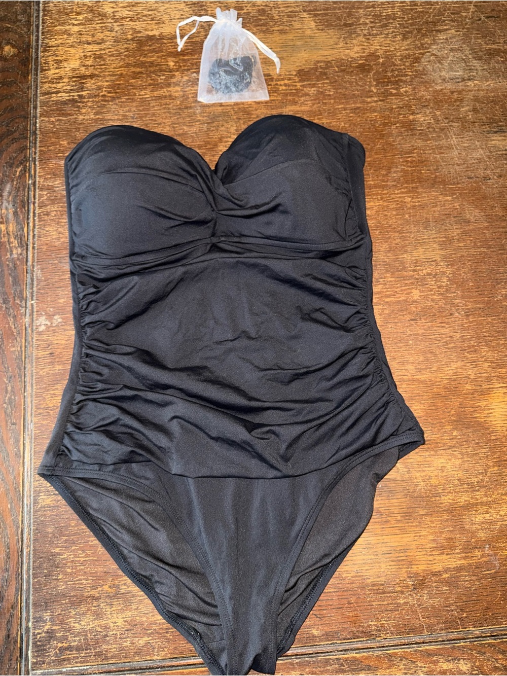 EUC Anne Cole black bandeau one piece twist front shirred swim suit size 12 - Picture 5 of 10